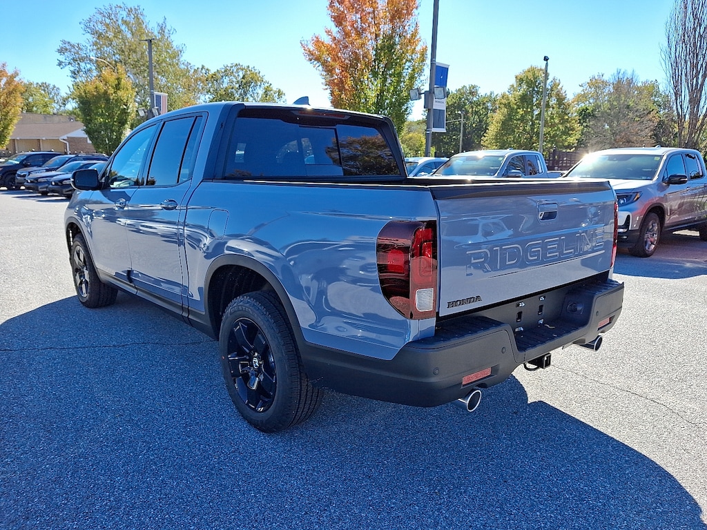 New 2026 Honda Ridgeline Black Edition Crew Cab Pickup