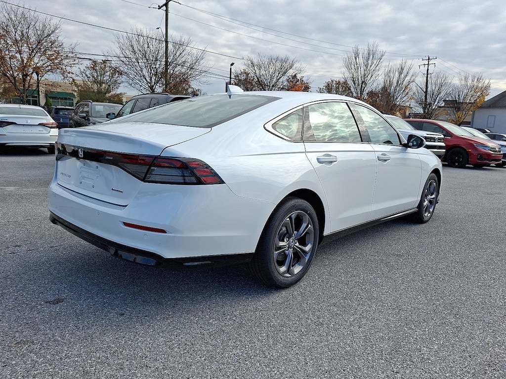 New 2025 Honda Accord Hybrid EX-L Car