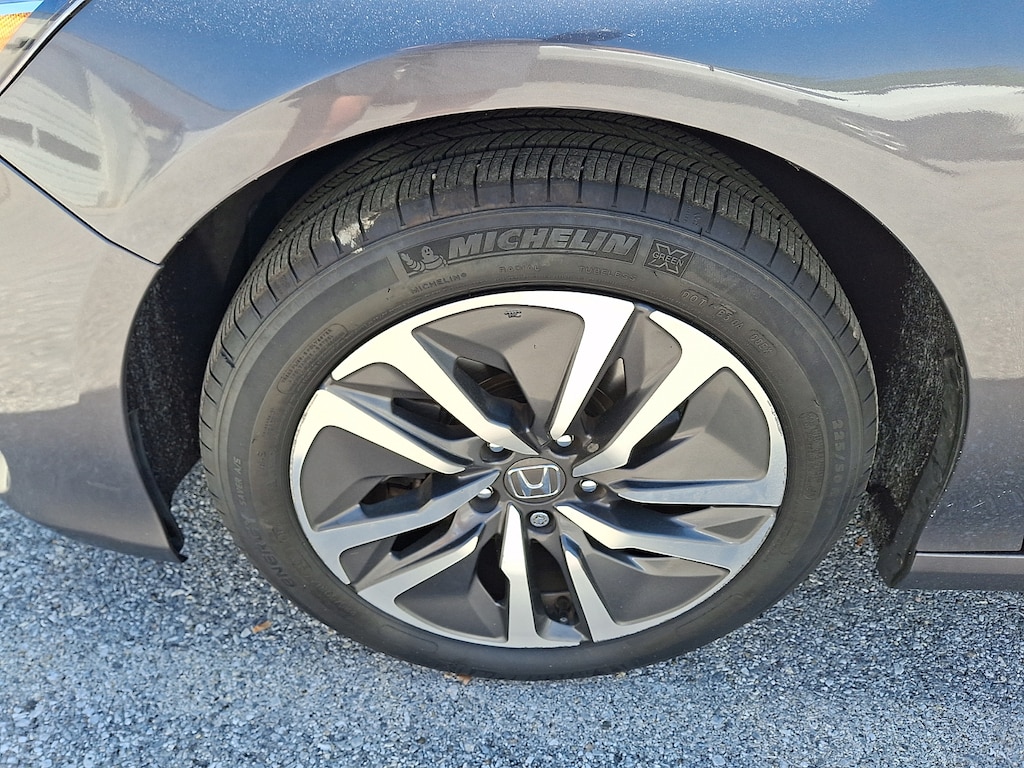 Used 2018 Honda Accord Hybrid Touring Car
