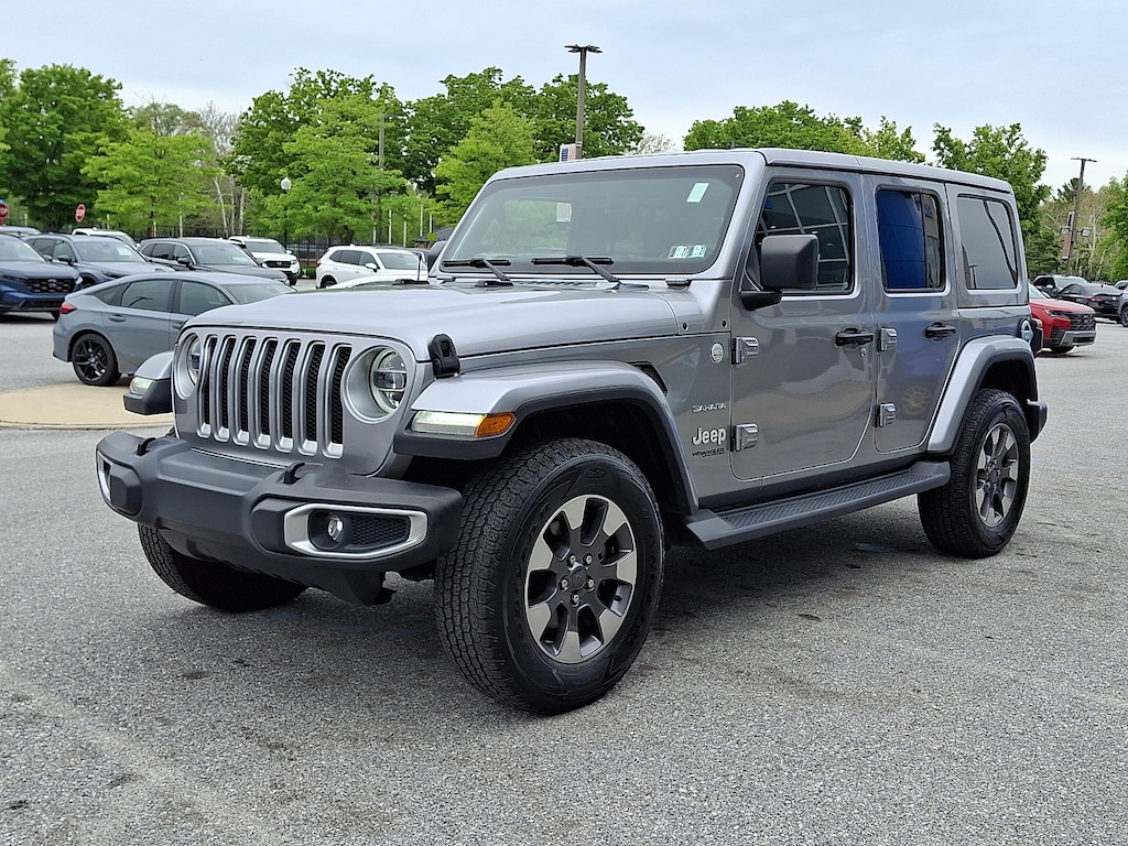 Used 2018 Jeep Wrangler Unlimited Sahara 4x4 Sport Utility