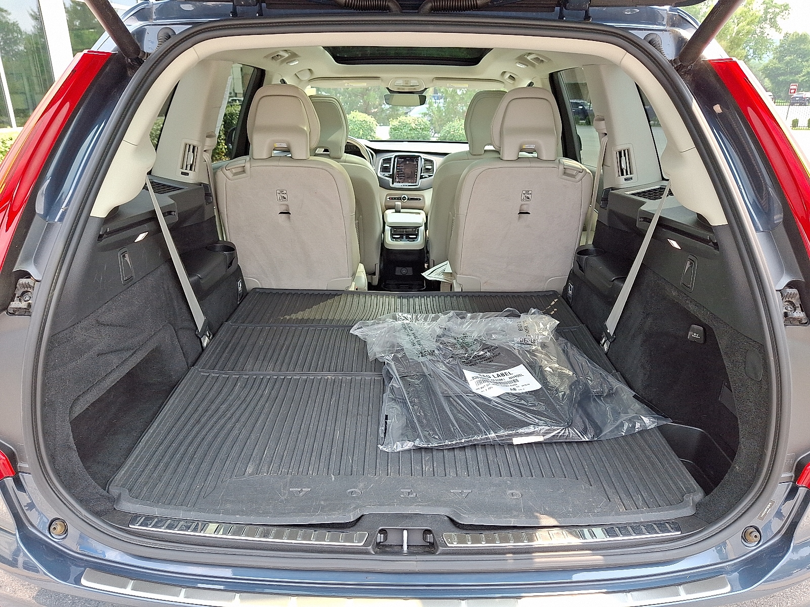 2023 Volvo XC90 Plus - Photo 29