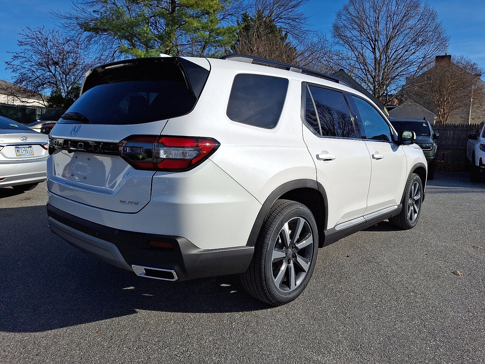 2025 Honda Pilot Elite photo 4