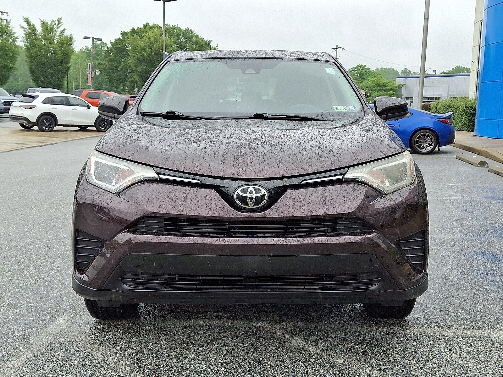 2017 Toyota RAV4 LE photo 2