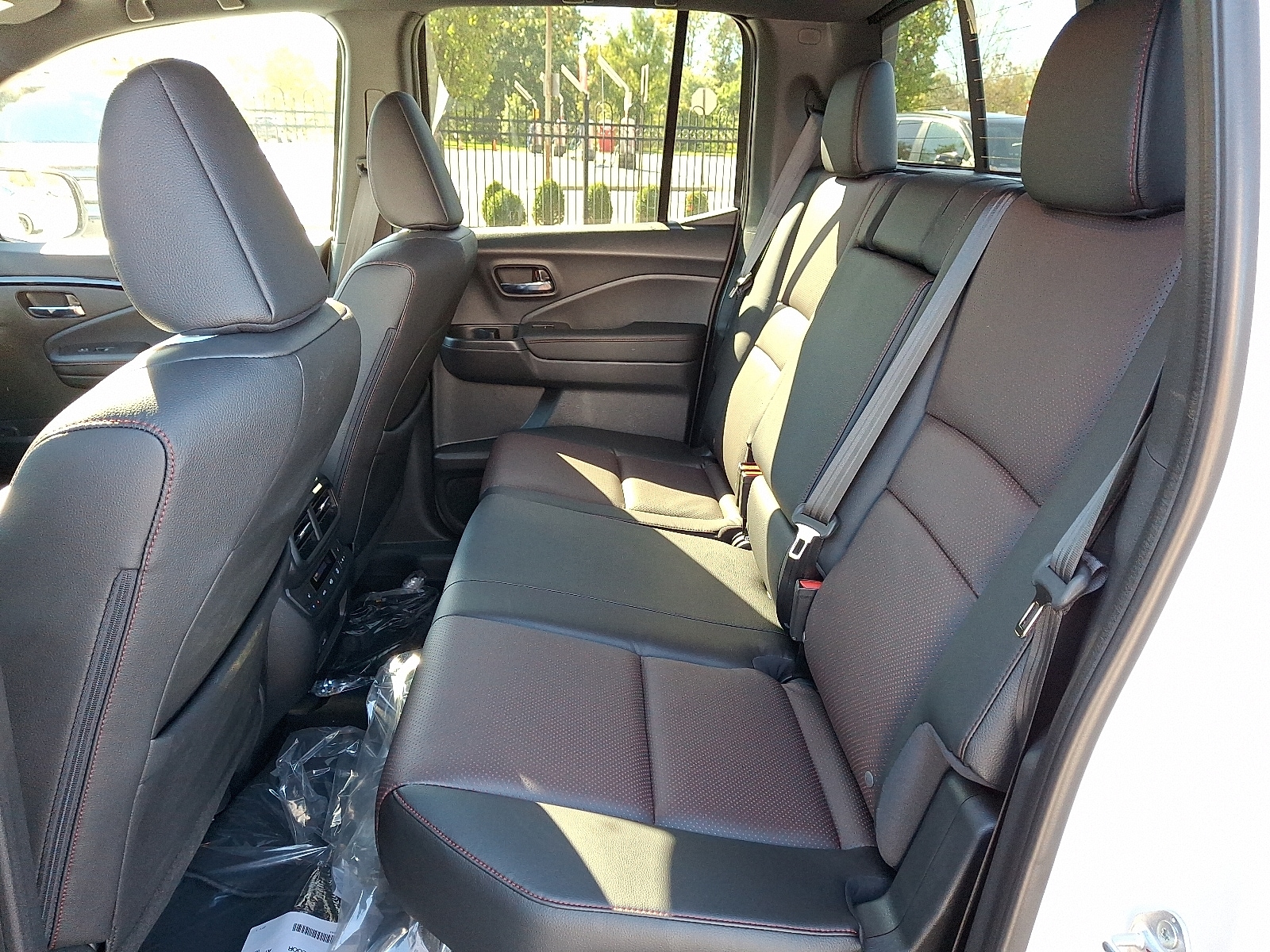 2026 Honda Ridgeline Black Edition - Photo 6