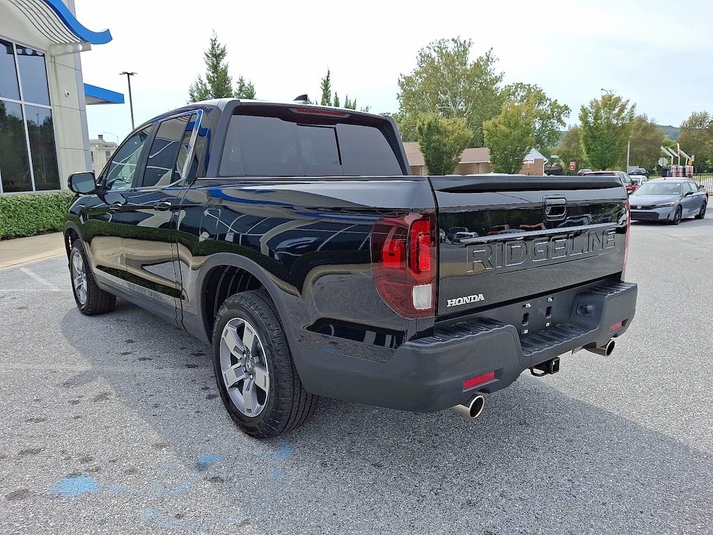 Used 2025 Honda Ridgeline RTL Crew Cab Pickup