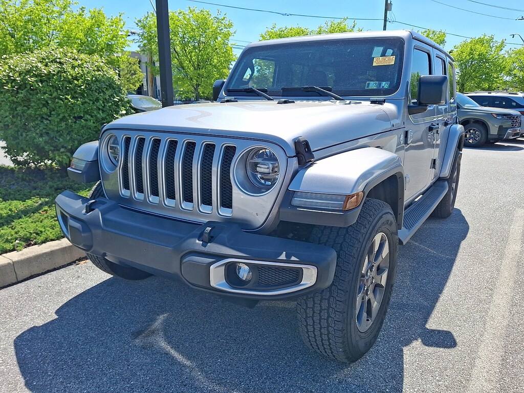 Used 2018 Jeep Wrangler Unlimited Sahara 4x4 Sport Utility
