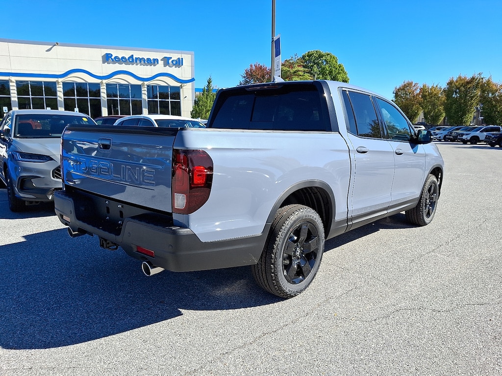 New 2026 Honda Ridgeline Black Edition Crew Cab Pickup