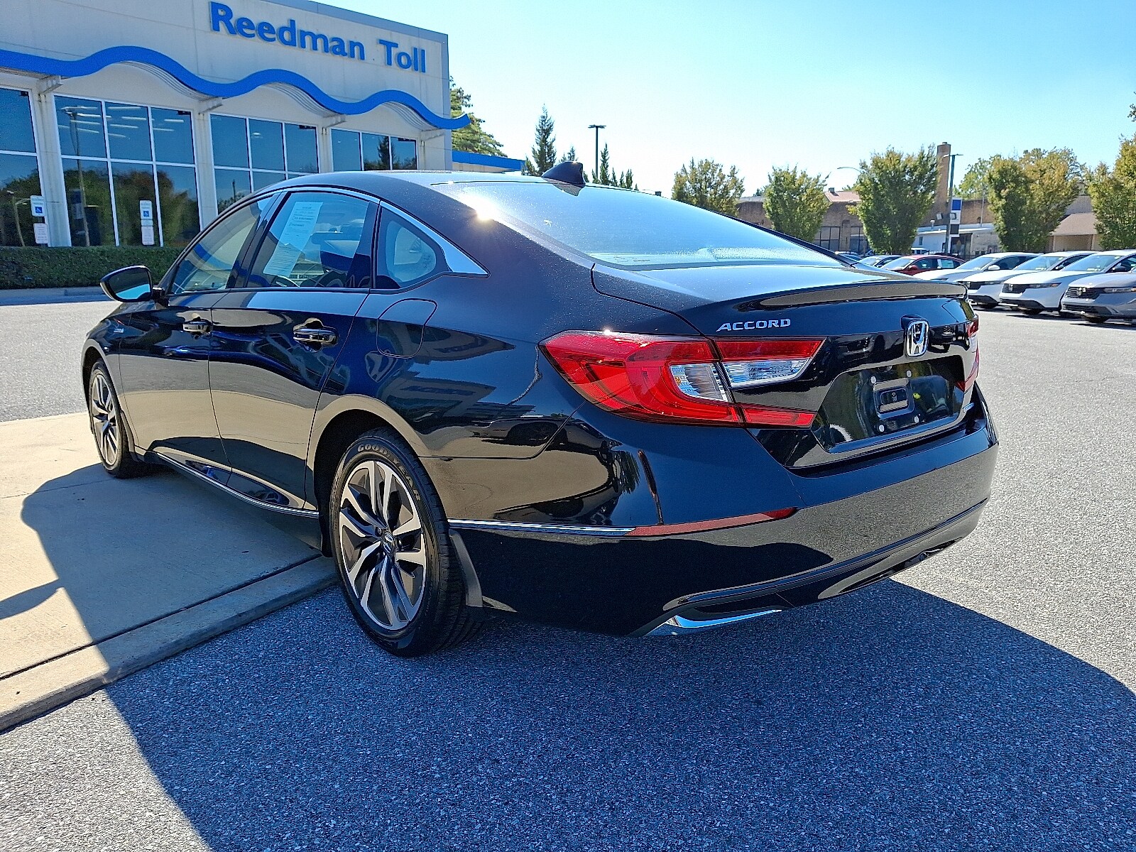2020 Honda Accord Hybrid EX photo 2
