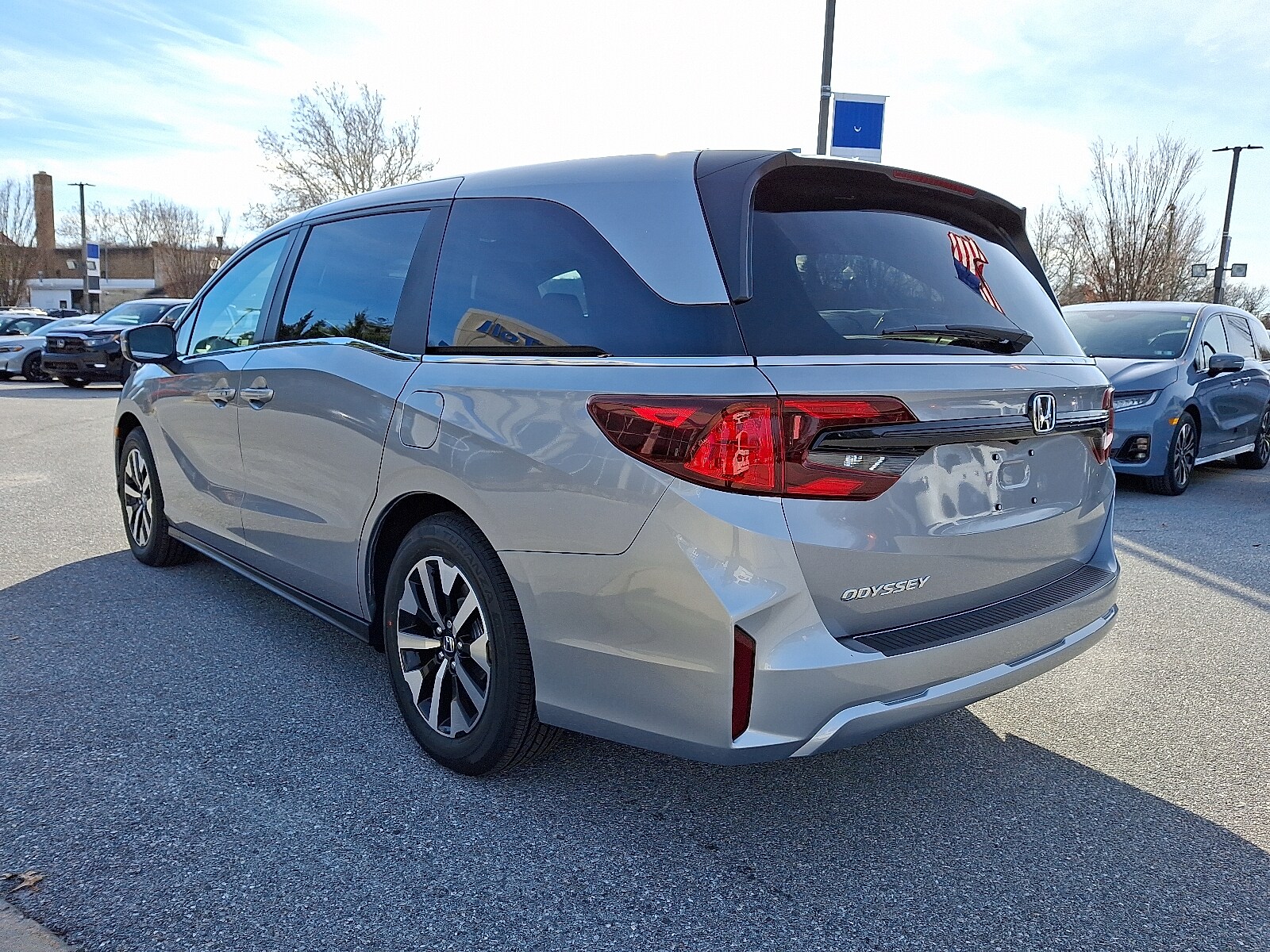 2026 Honda Odyssey EX-L photo 2