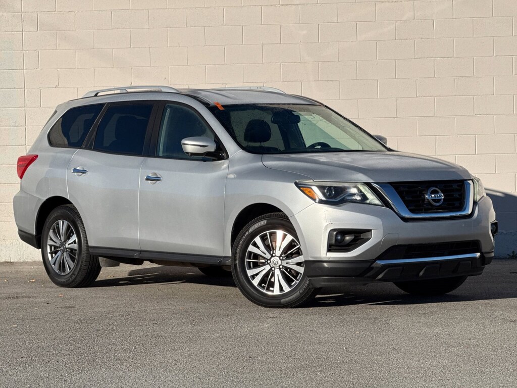 Used 2020 Nissan Pathfinder SL SUV