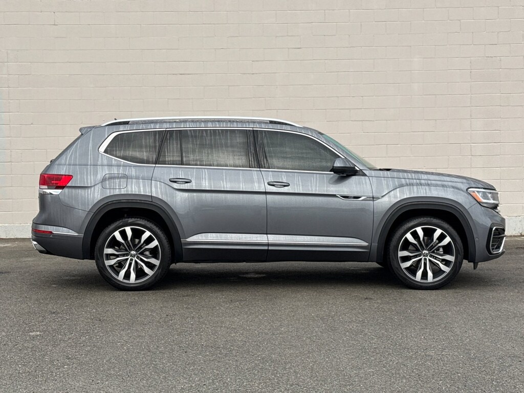 Used 2022 Volkswagen Atlas 3.6L V6 SEL Premium R-Line SUV