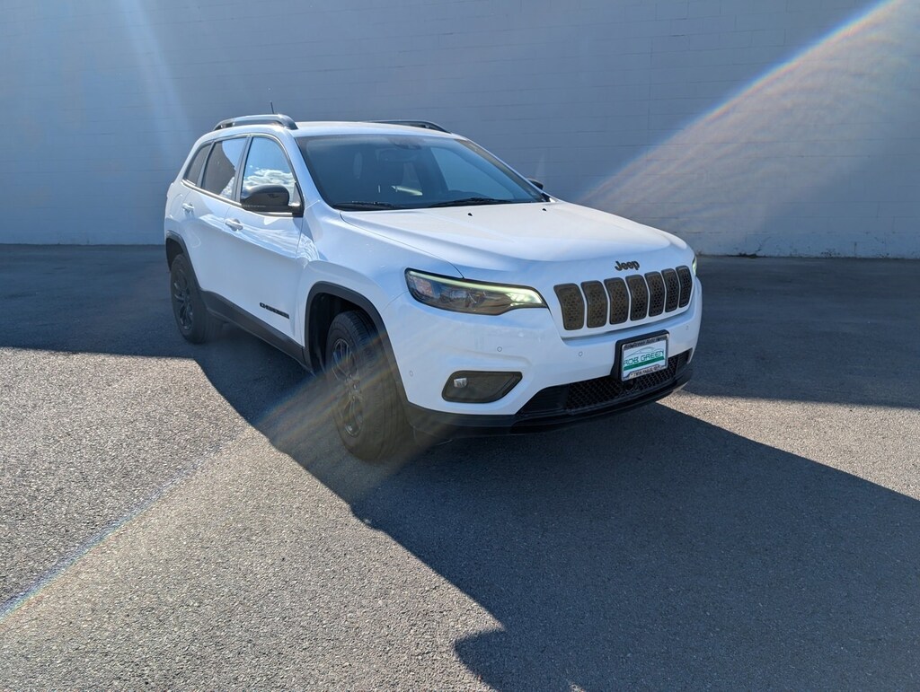 Used 2023 Jeep Cherokee Altitude Lux SUV