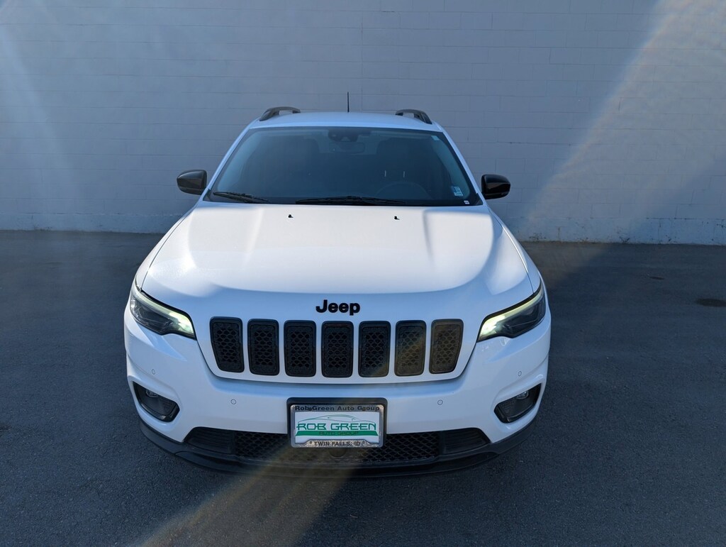 Used 2023 Jeep Cherokee Altitude Lux SUV