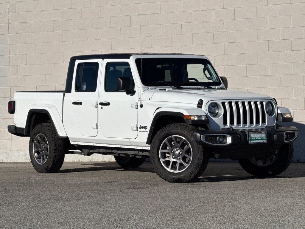 Used 2023 Jeep Gladiator Overland Truck Crew Cab