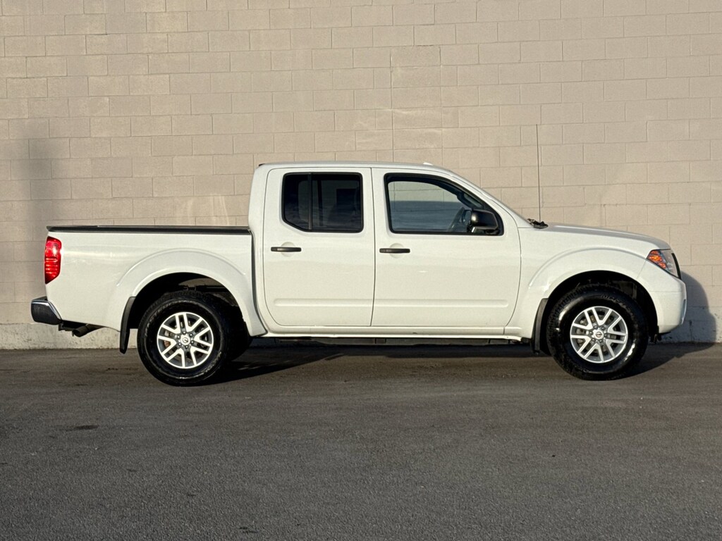 Used 2017 Nissan Frontier SV Truck Crew Cab
