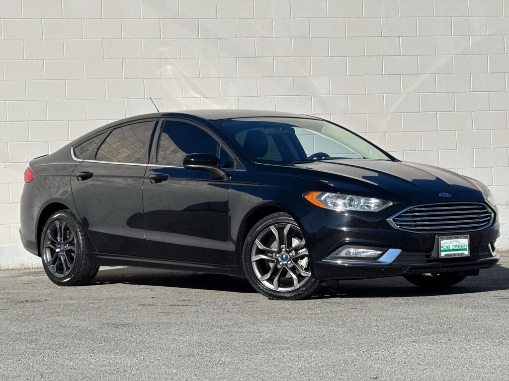 Used 2018 Ford Fusion SE Sedan