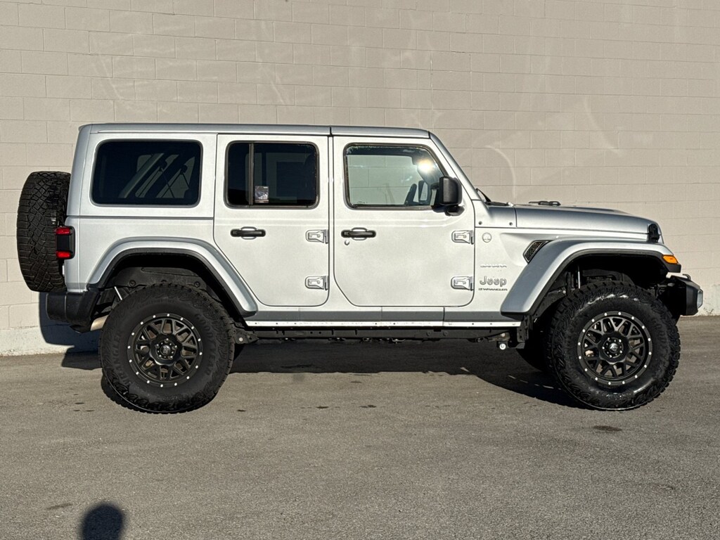 Used 2024 Jeep Wrangler Sahara SUV