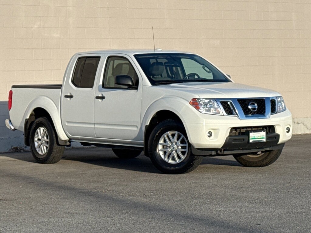 Used 2017 Nissan Frontier SV Truck Crew Cab