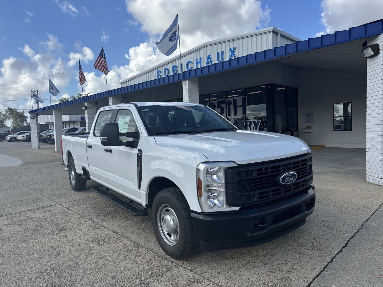 2026 Ford F-250 Super Duty XL's photo