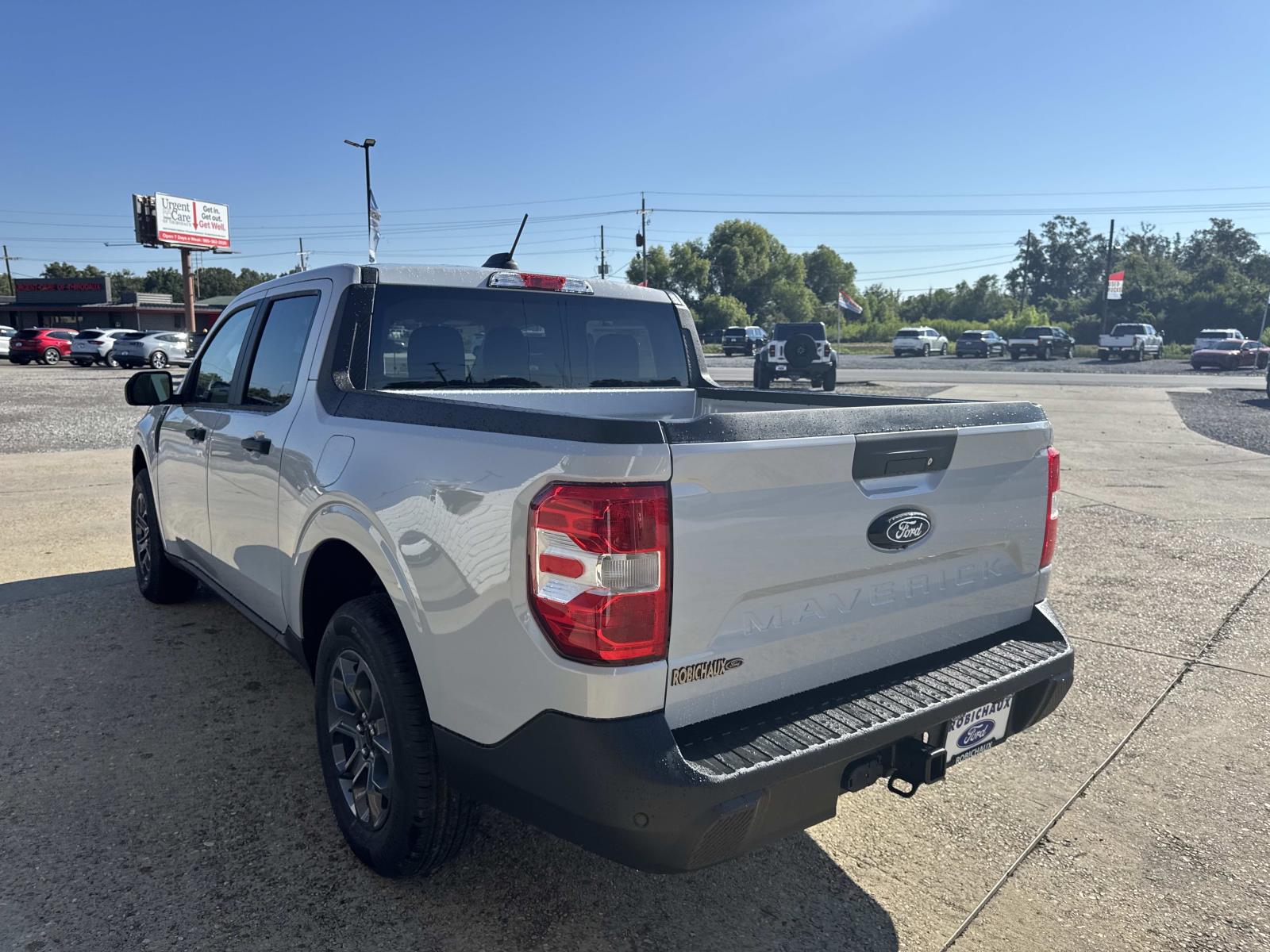 2025 Ford Maverick XLT photo 3