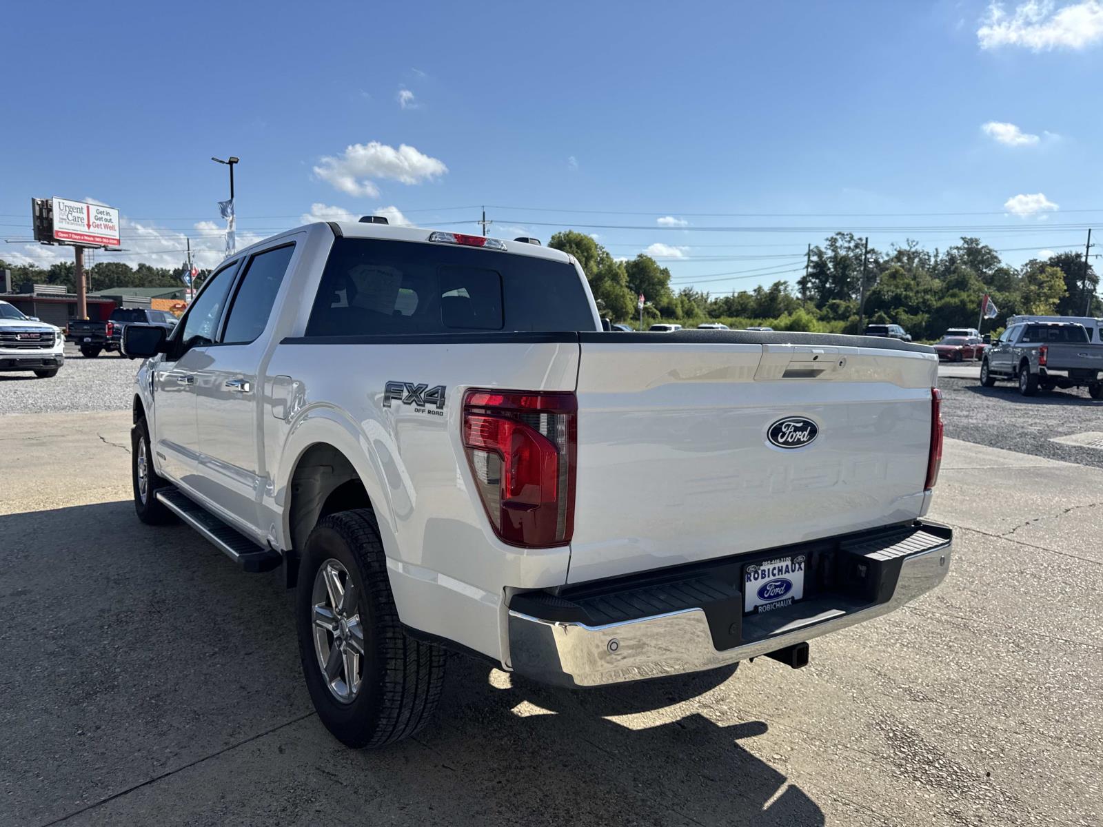2025 Ford F-150 XLT photo 3