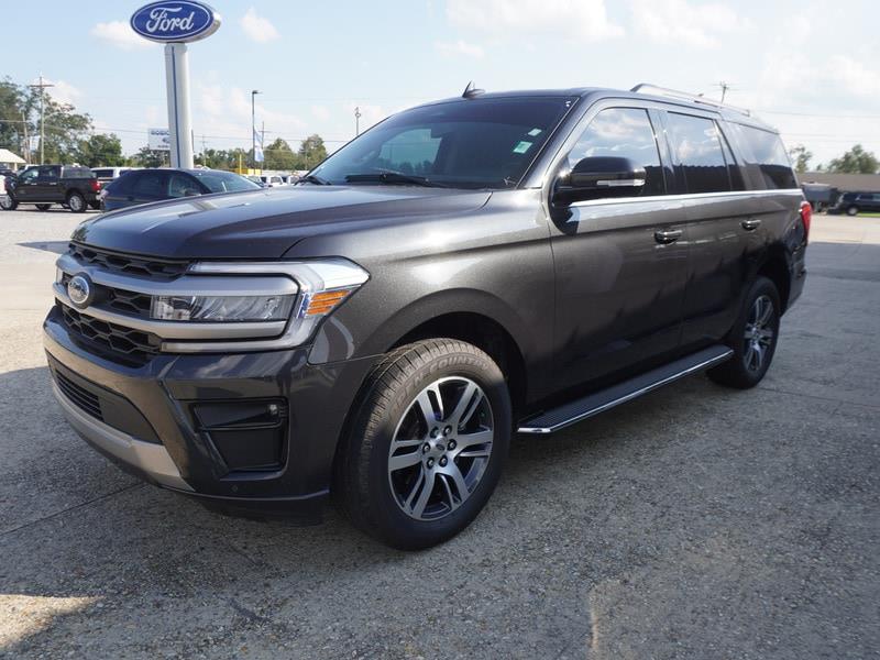 2023 Ford Expedition XLT photo 3