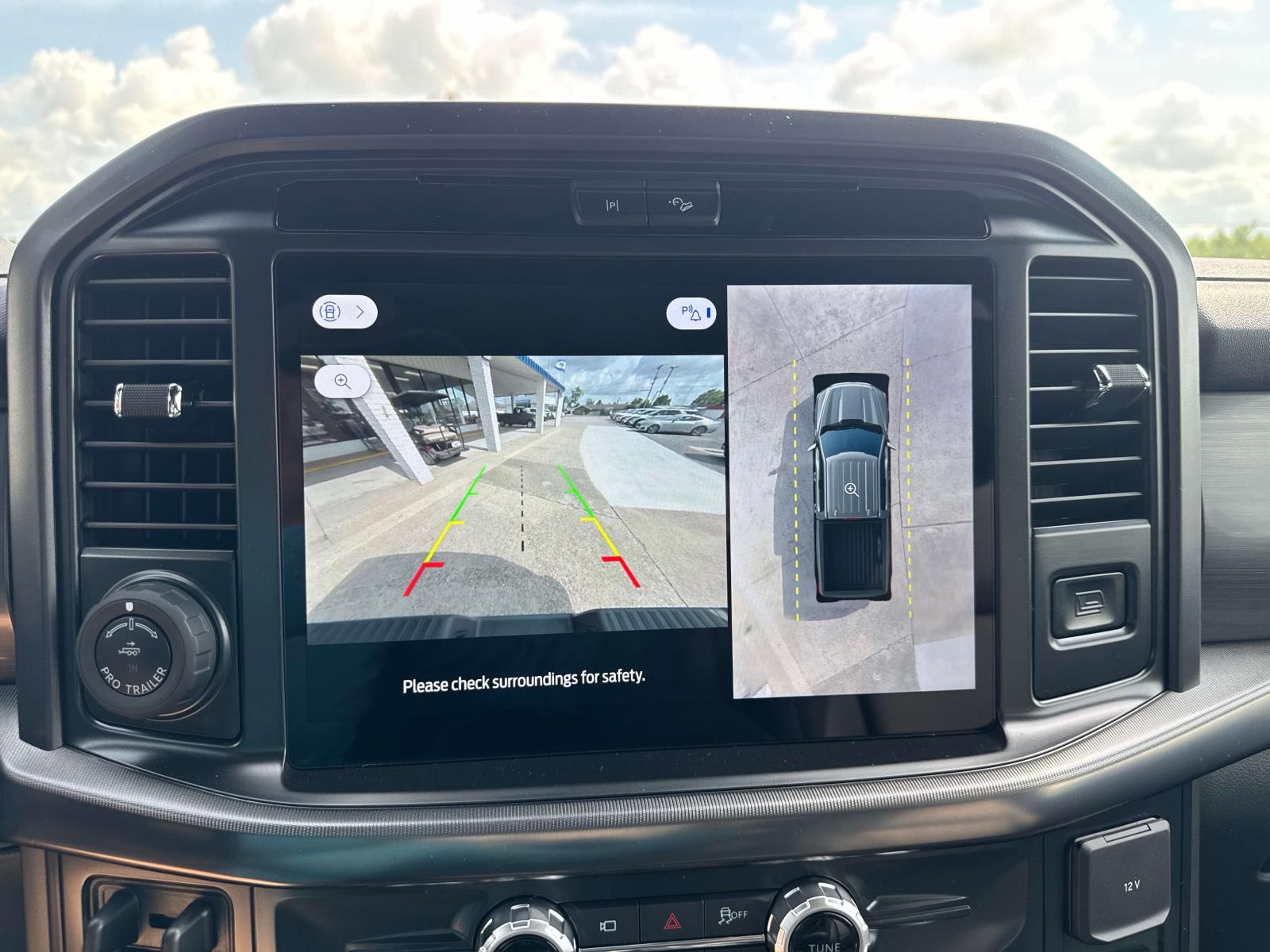 2025 Ford F-150 Lariat - Photo 12