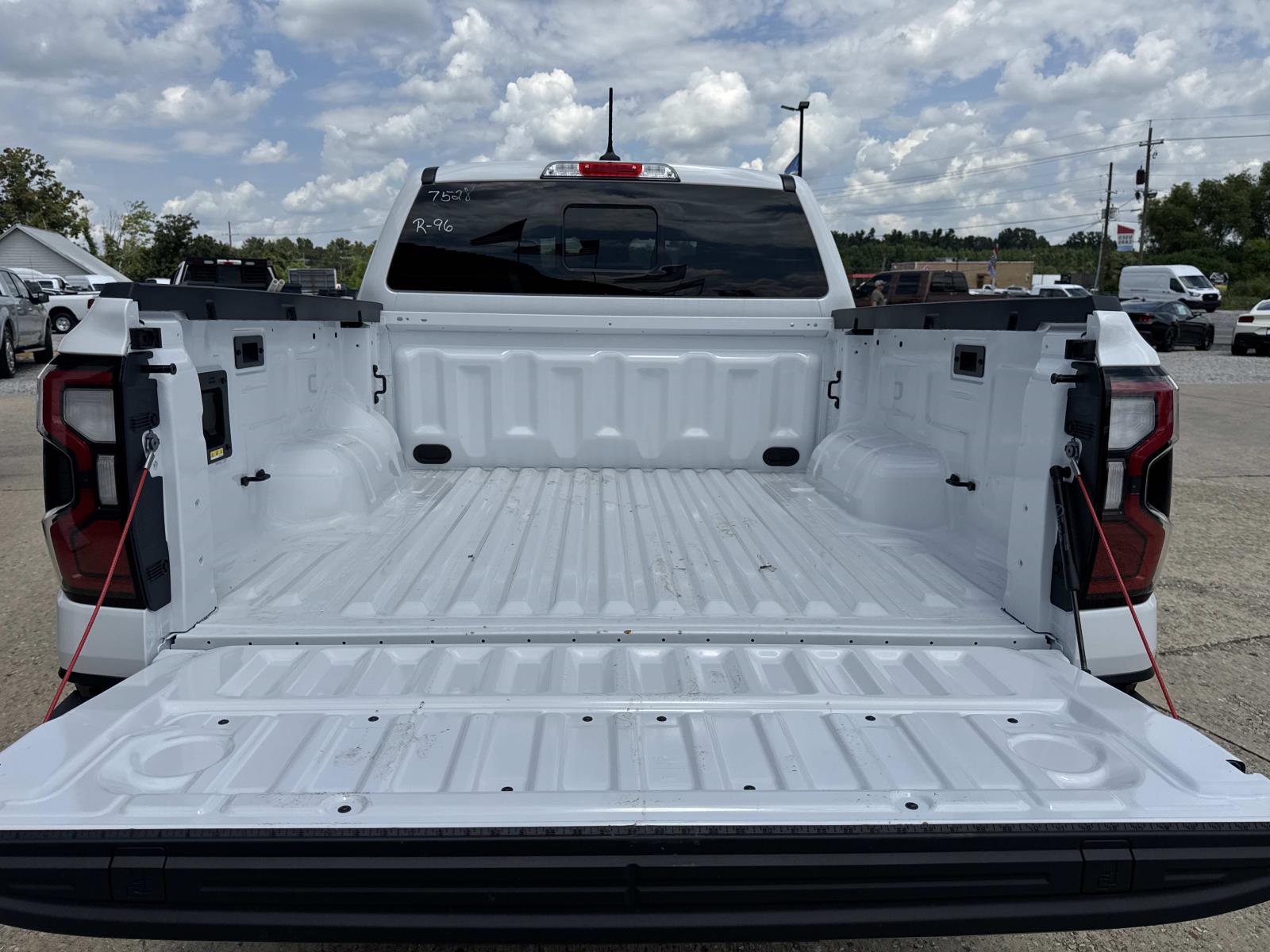 2025 Ford Ranger Raptor - Photo 6