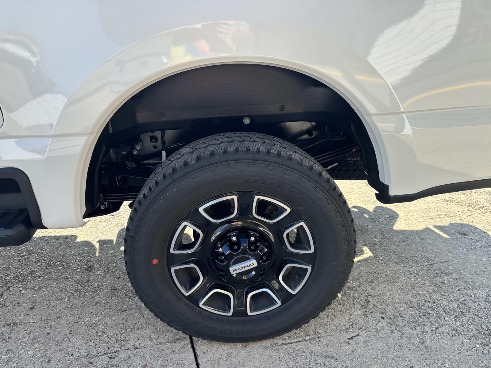 2026 Ford F-250 Platinum photo 3