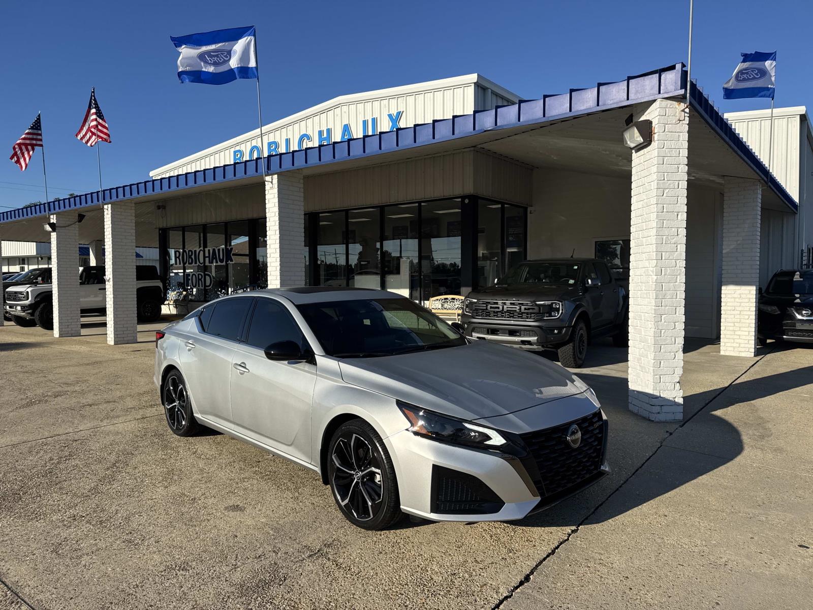 2023 Nissan Altima SR