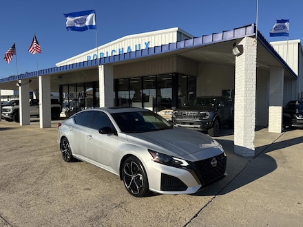 2023 Nissan Altima 2.5 SR Sedan Car