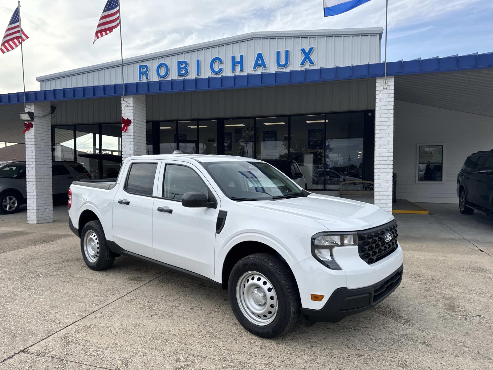 2025 Ford Maverick XL's photo