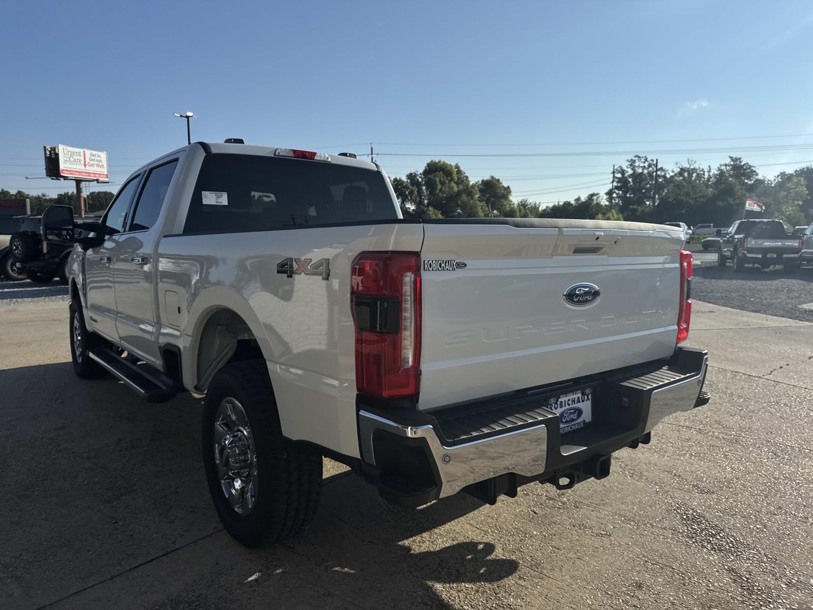 2026 Ford F-250 Lariat photo 4