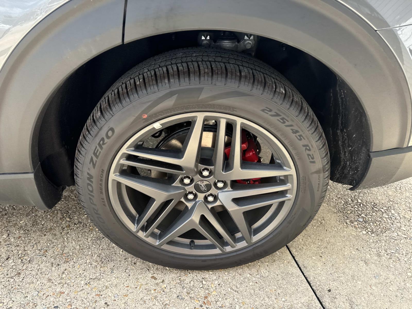 2025 Ford Explorer ST photo 2