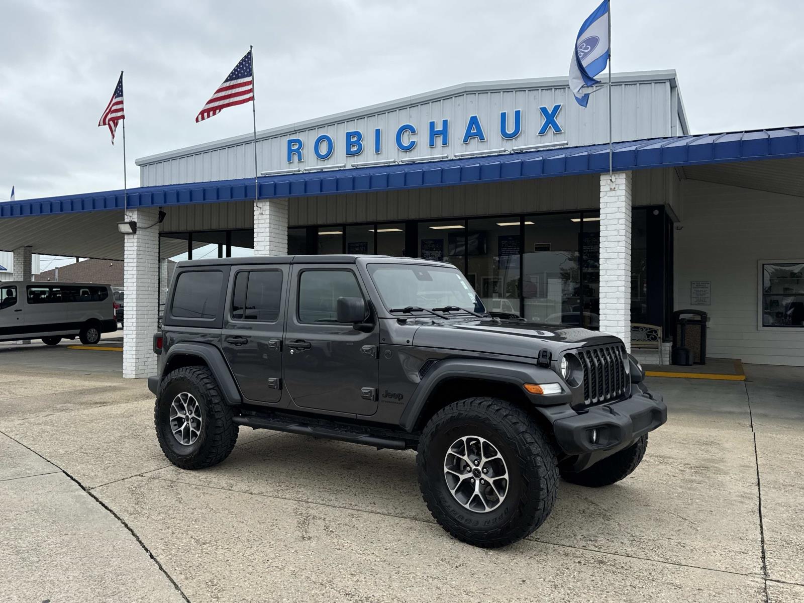 2024 Jeep Wrangler Sport S's photo