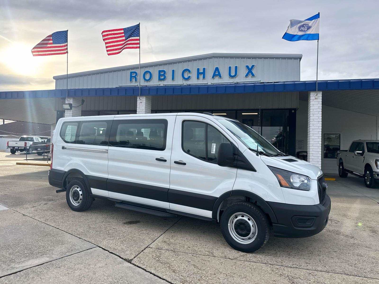 2026 Ford Transit Passenger Van XL's photo
