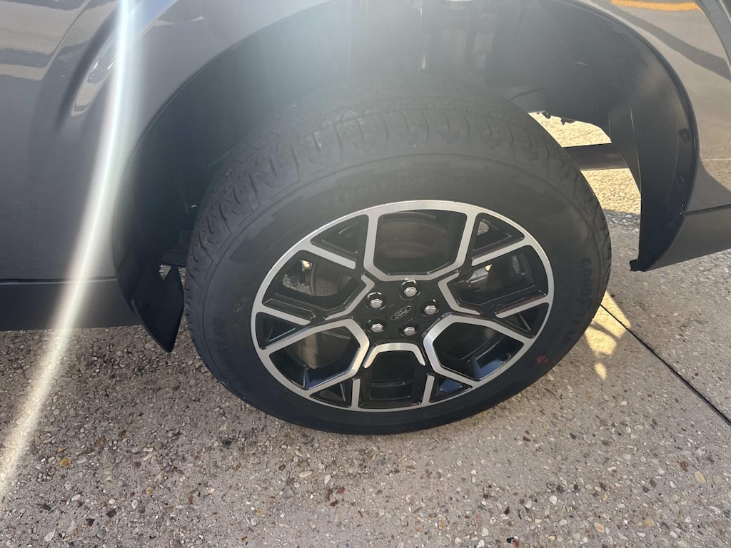 New 2025 Ford Maverick Lariat TRUCK