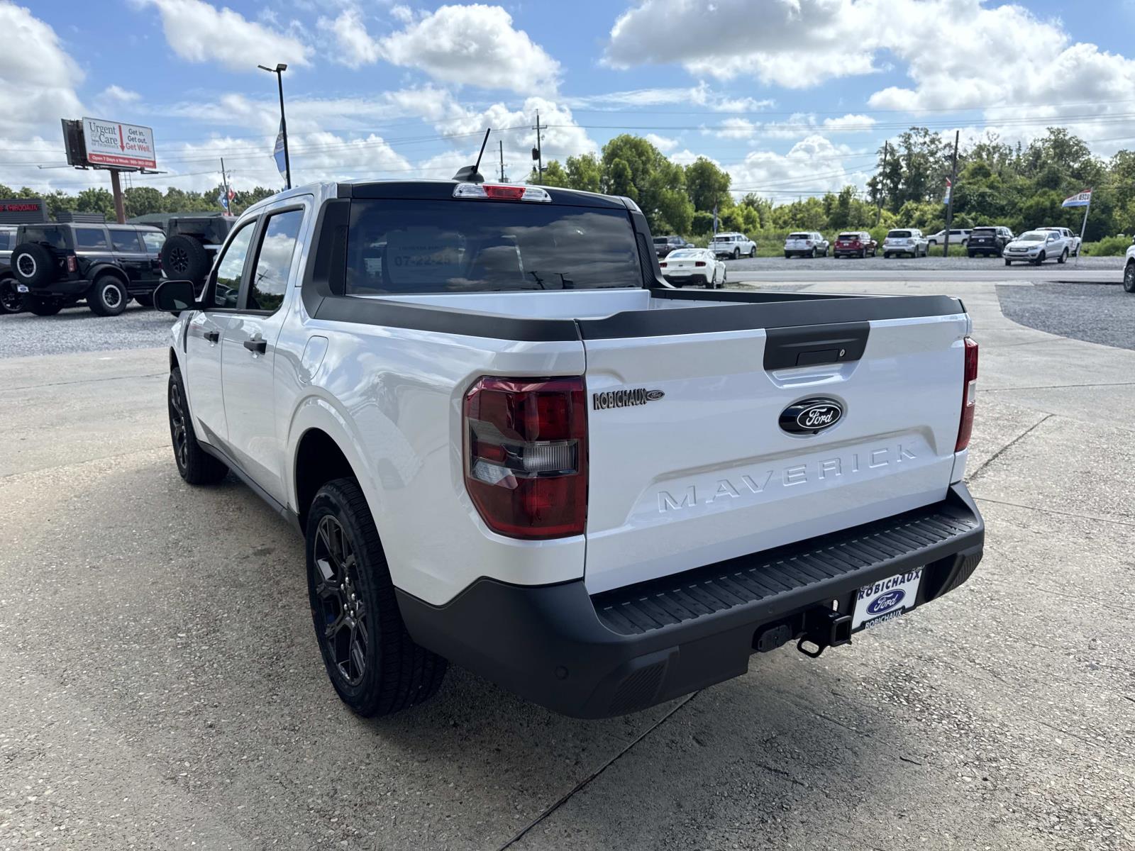 2025 Ford Maverick XLT photo 2
