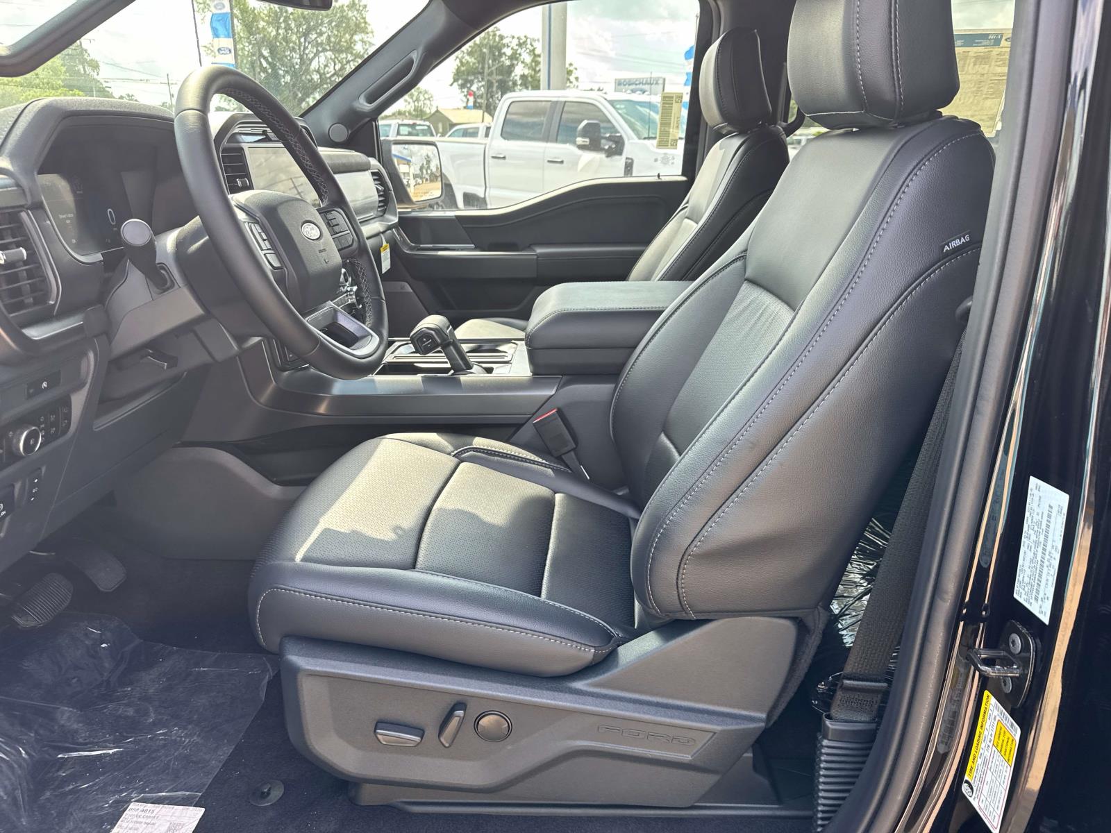 2025 Ford F-150 Lariat - Photo 8