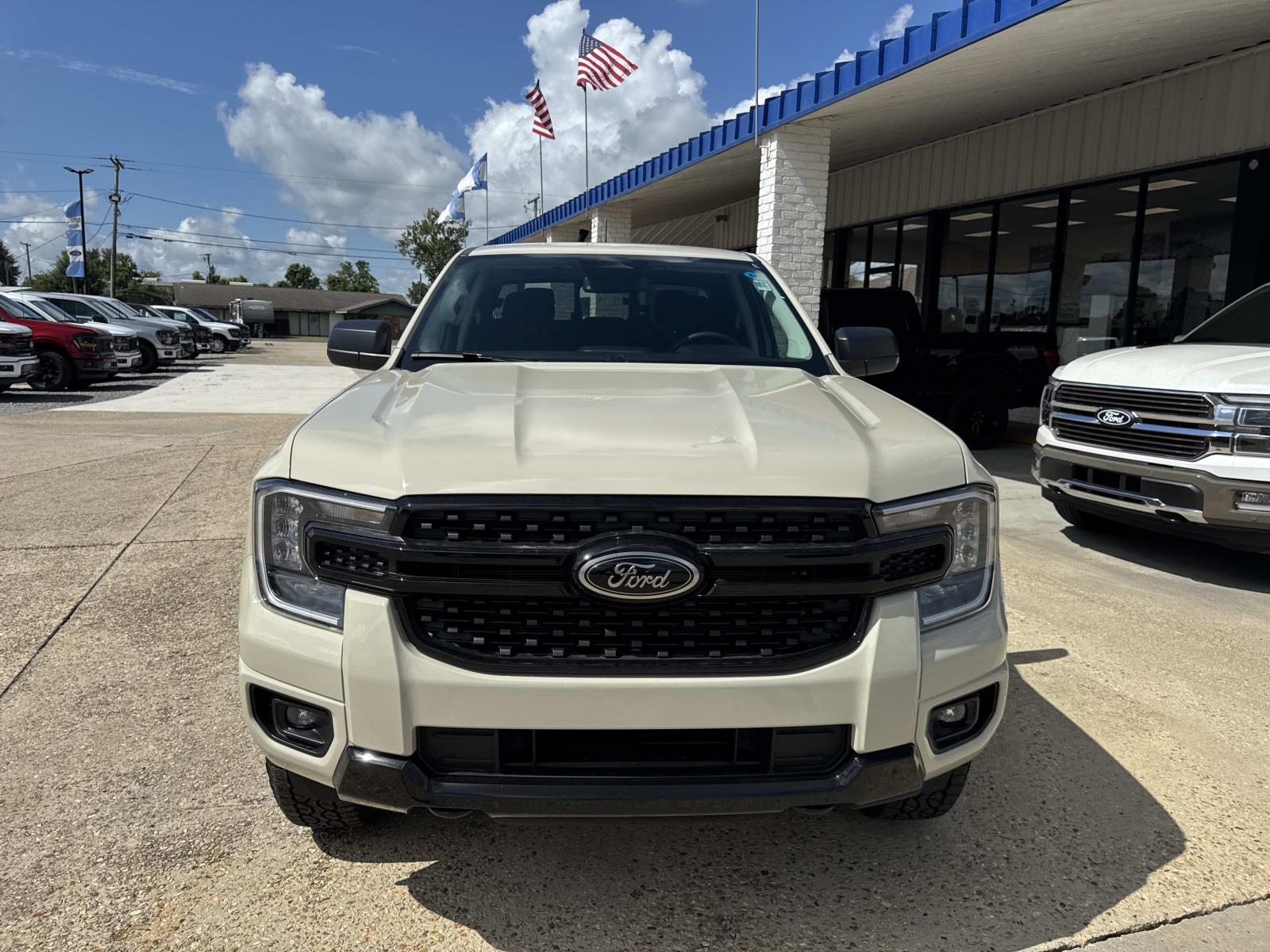 2025 Ford Ranger XLT photo 2