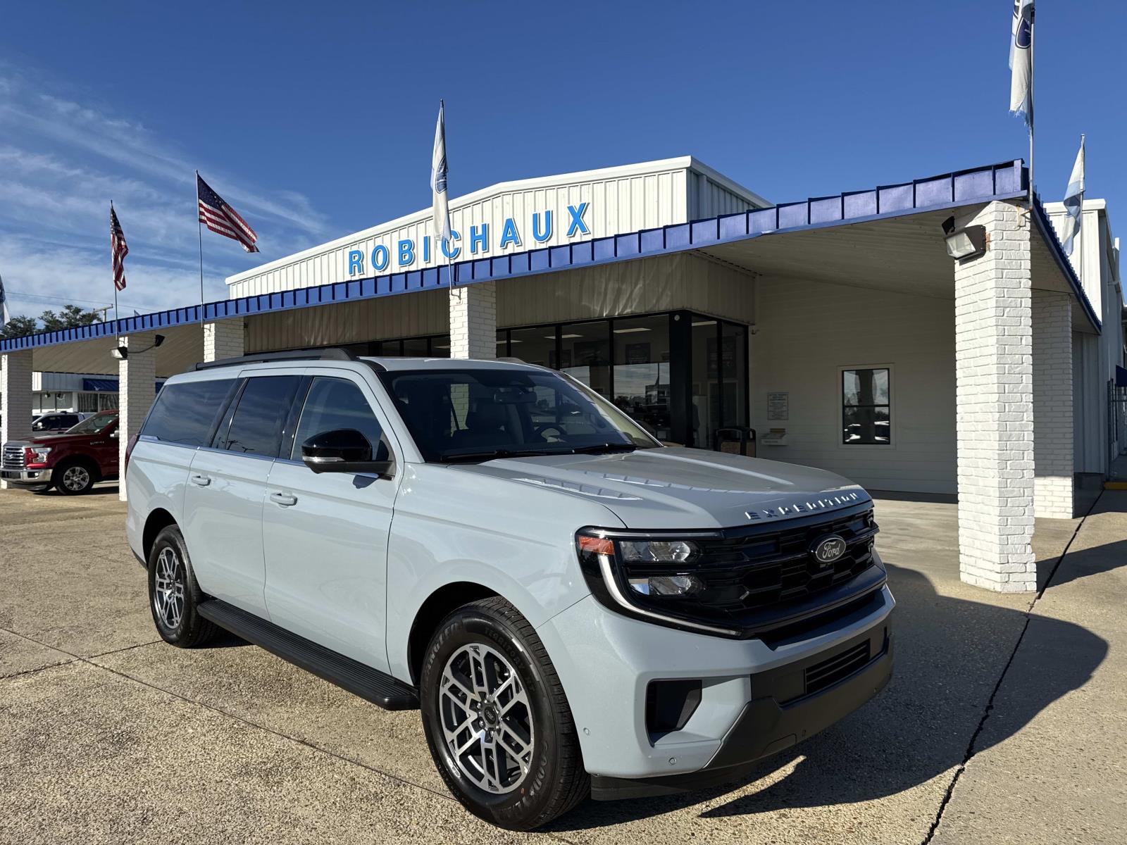 2025 Ford Expedition Active's photo