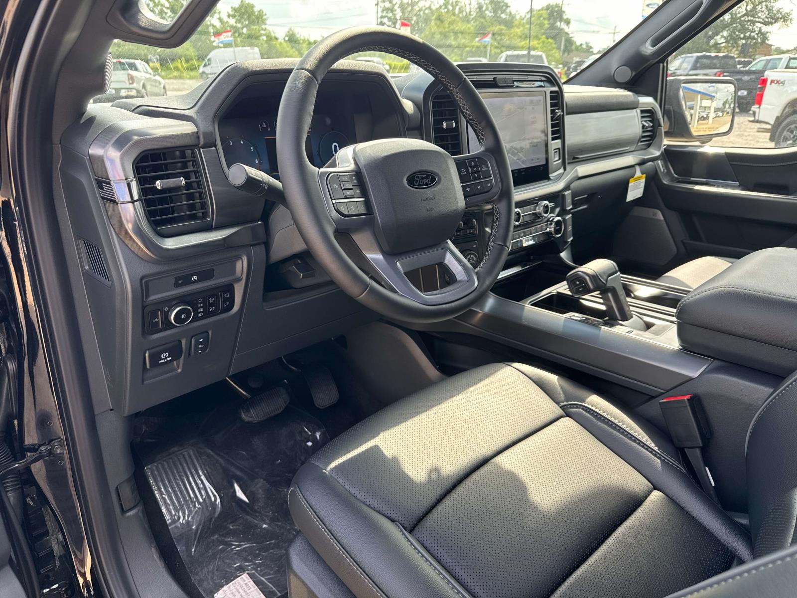 2025 Ford F-150 Lariat - Photo 9