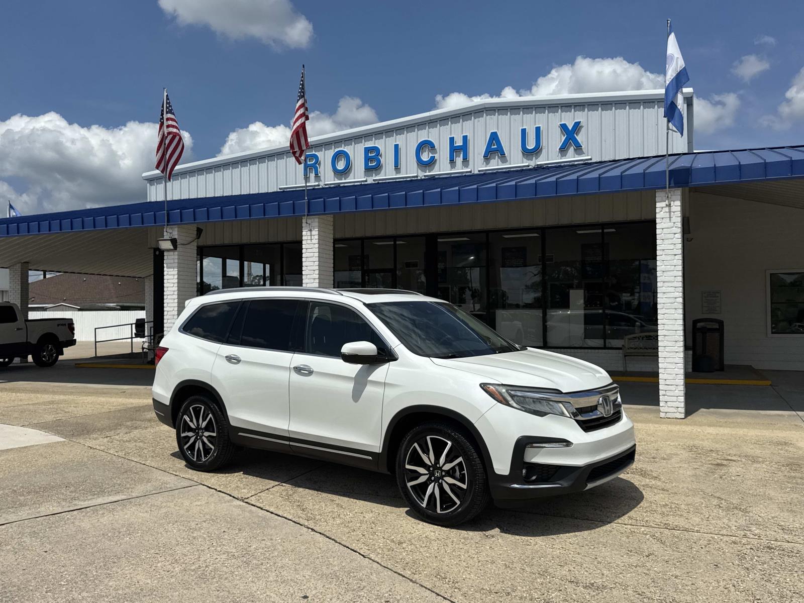 2020 Honda Pilot 2WD Touring-7P's photo