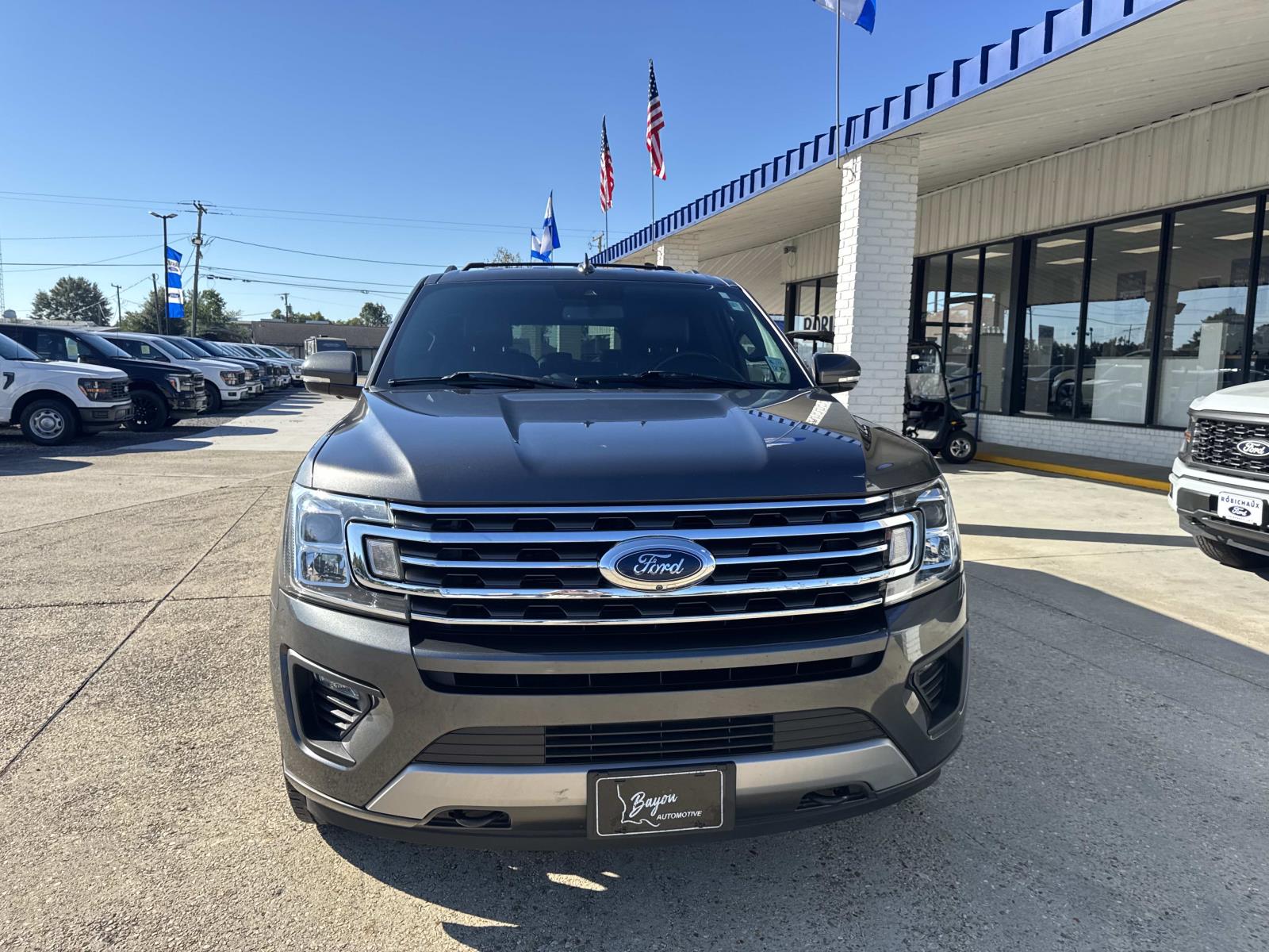 2021 Ford Expedition MAX XLT photo 2