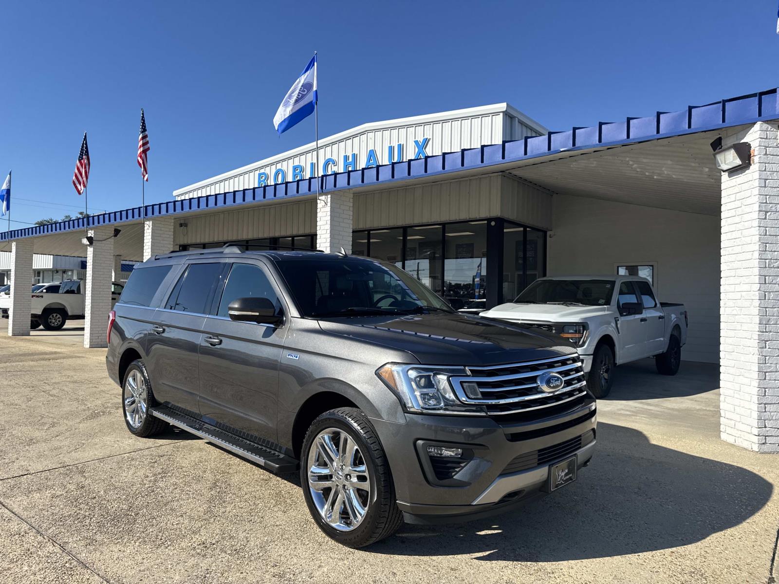 2021 Ford Expedition XLT's photo