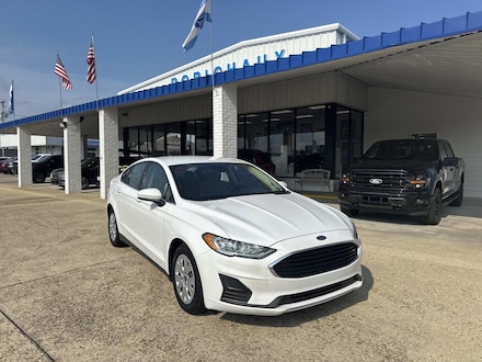 2020 Ford Fusion S FWD Car