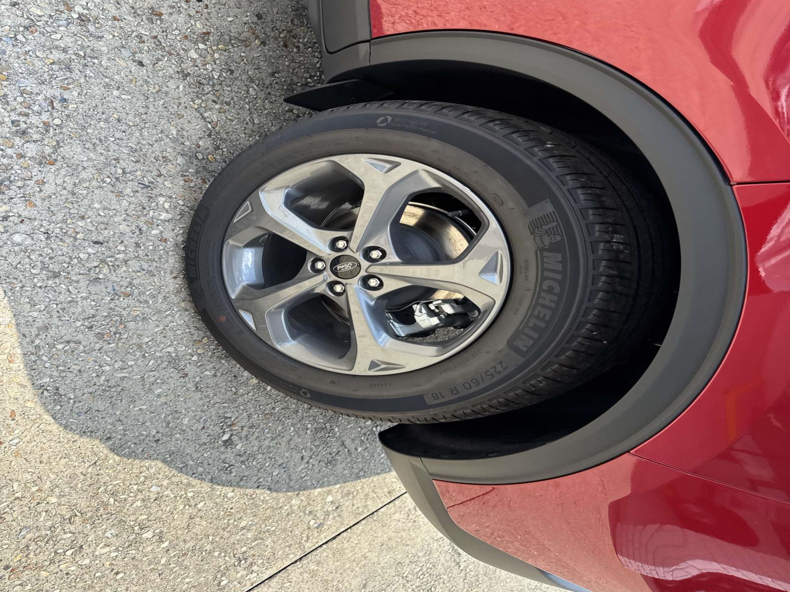 2025 Ford Escape ST-Line photo 2