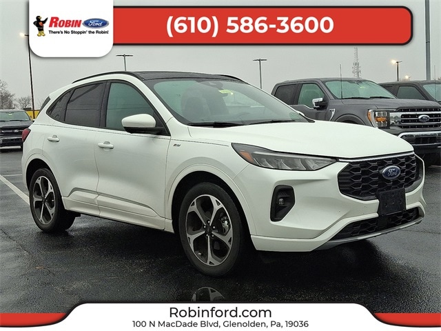 2023 Ford Escape ST-Line Select's photo