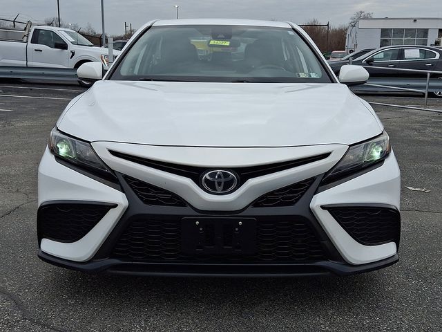 Used 2021 Toyota Camry SE with VIN 4T1G11AKXMU516071 for sale in Glenolden, PA
