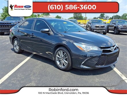 2015 Toyota Camry SE Sedan